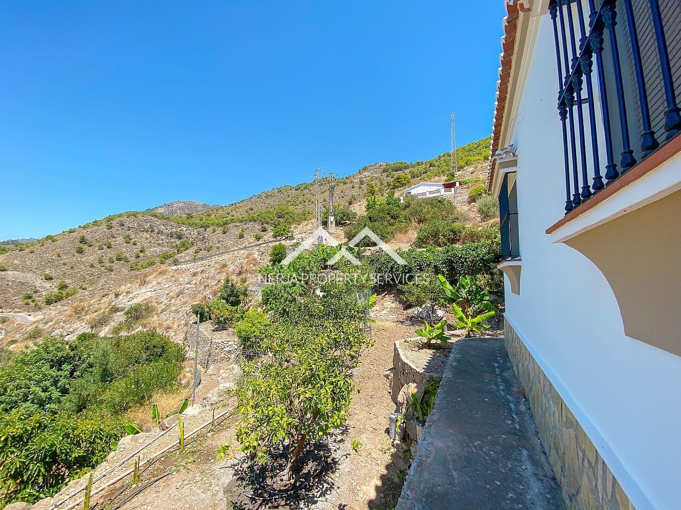 2 slaapkamer Villa te huur in Frigiliana met zwembad garage - € 1.800 (Ref: 10004470)