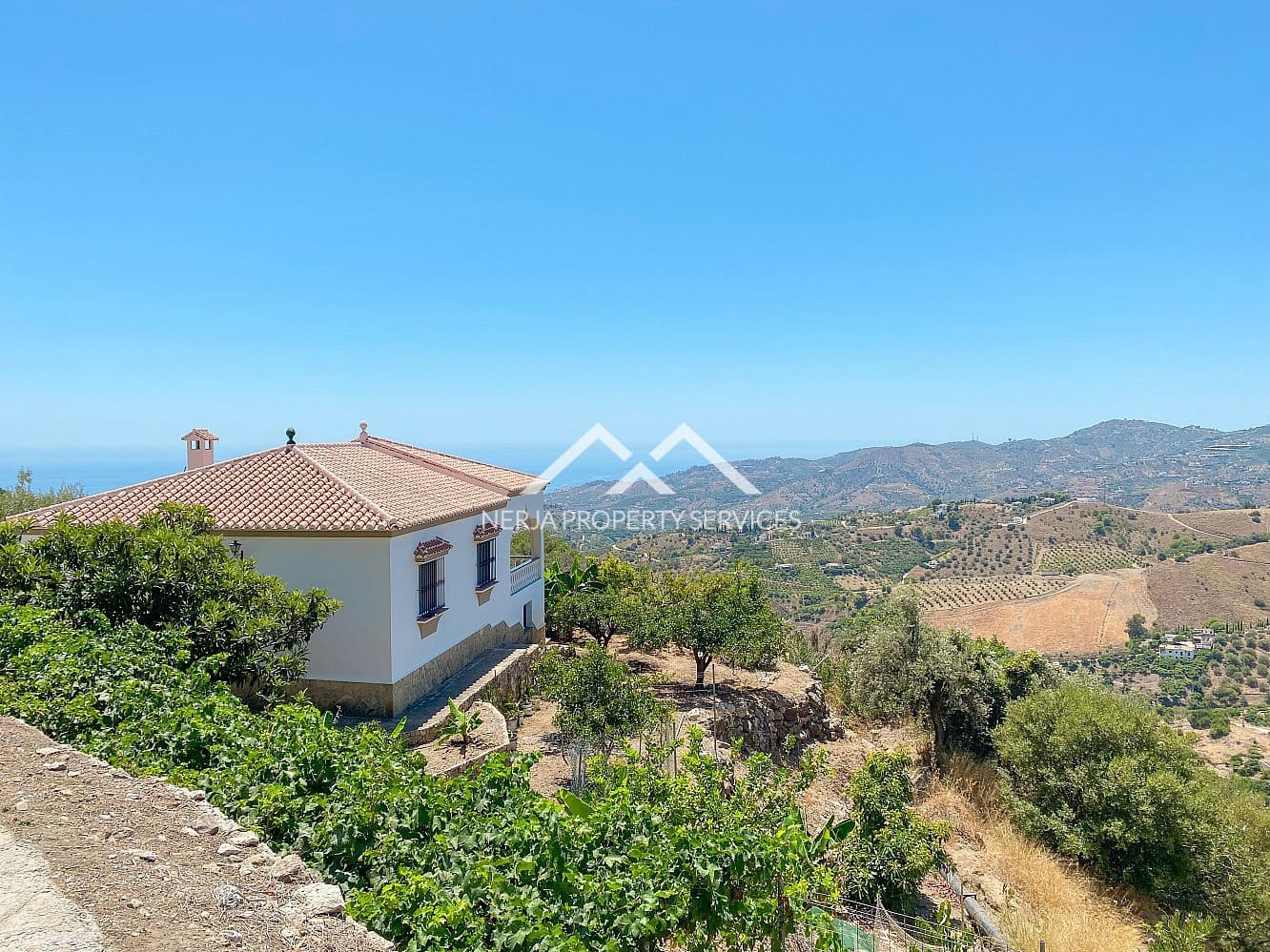 2 slaapkamer Villa te huur in Frigiliana met zwembad garage - € 1.800 (Ref: 10004470)