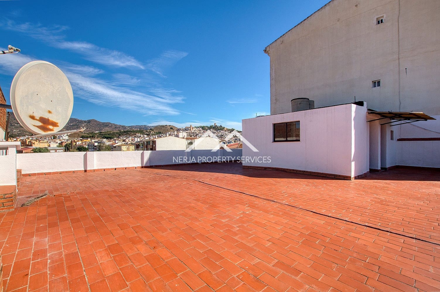 7 bedroom Apartment for sale in Velez-Malaga - € 850,000 (Ref: 10009361)
