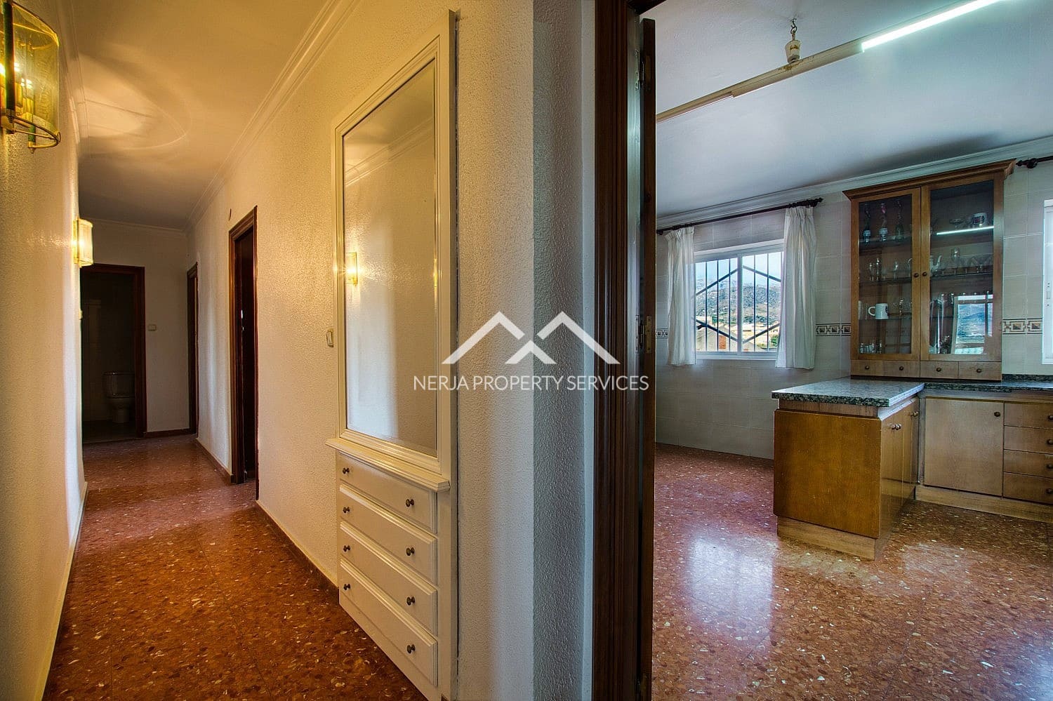 7 bedroom Apartment for sale in Velez-Malaga - € 850,000 (Ref: 10009361)