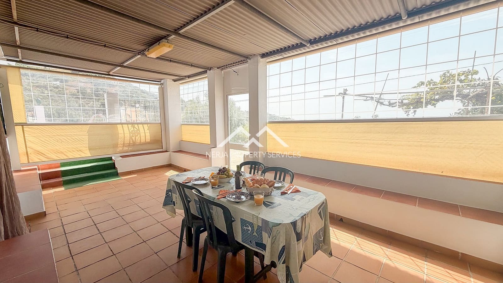 3 soveværelse Villa til salg i Frigiliana med swimmingpool garage - € 425.000 (Ref: 10026254)
