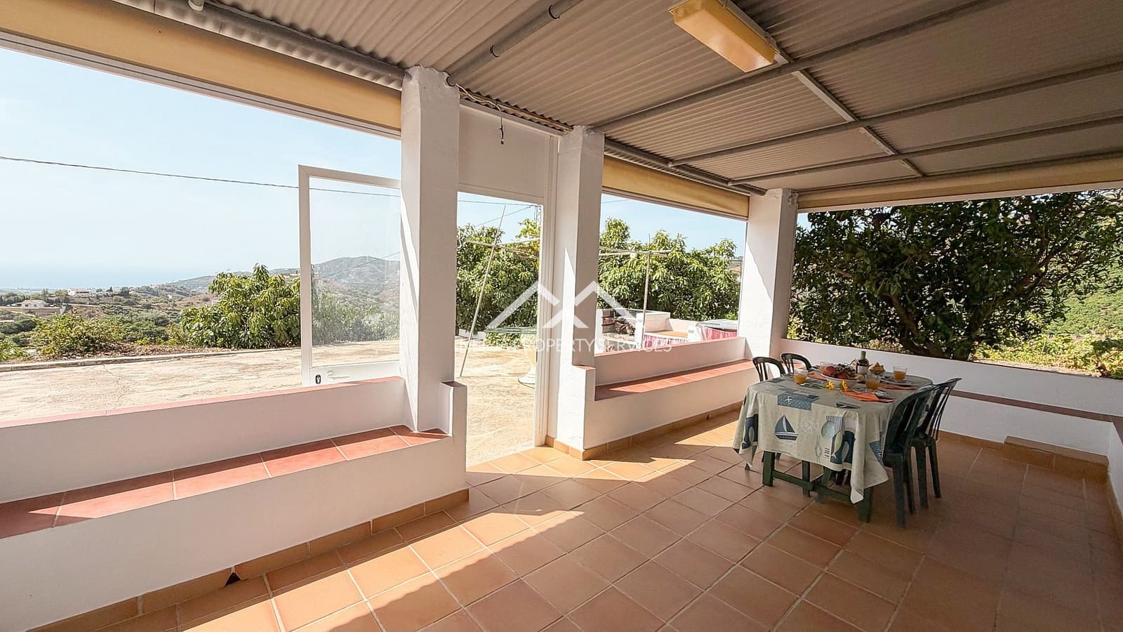 3 soveværelse Villa til salg i Frigiliana med swimmingpool garage - € 425.000 (Ref: 10026254)
