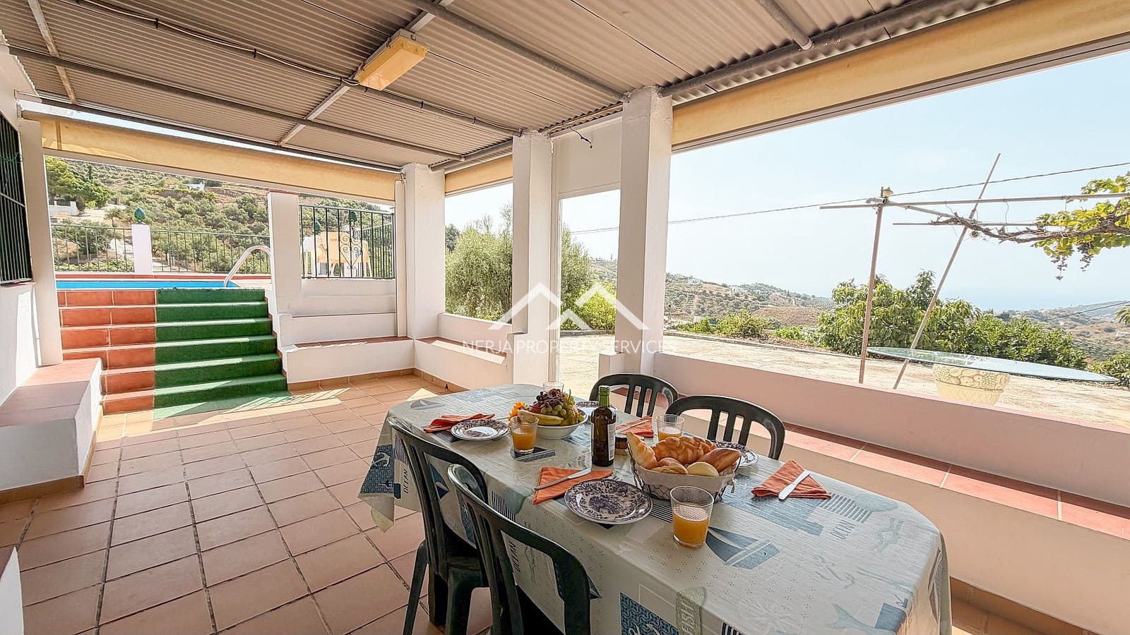 3 soveværelse Villa til salg i Frigiliana med swimmingpool garage - € 425.000 (Ref: 10026254)