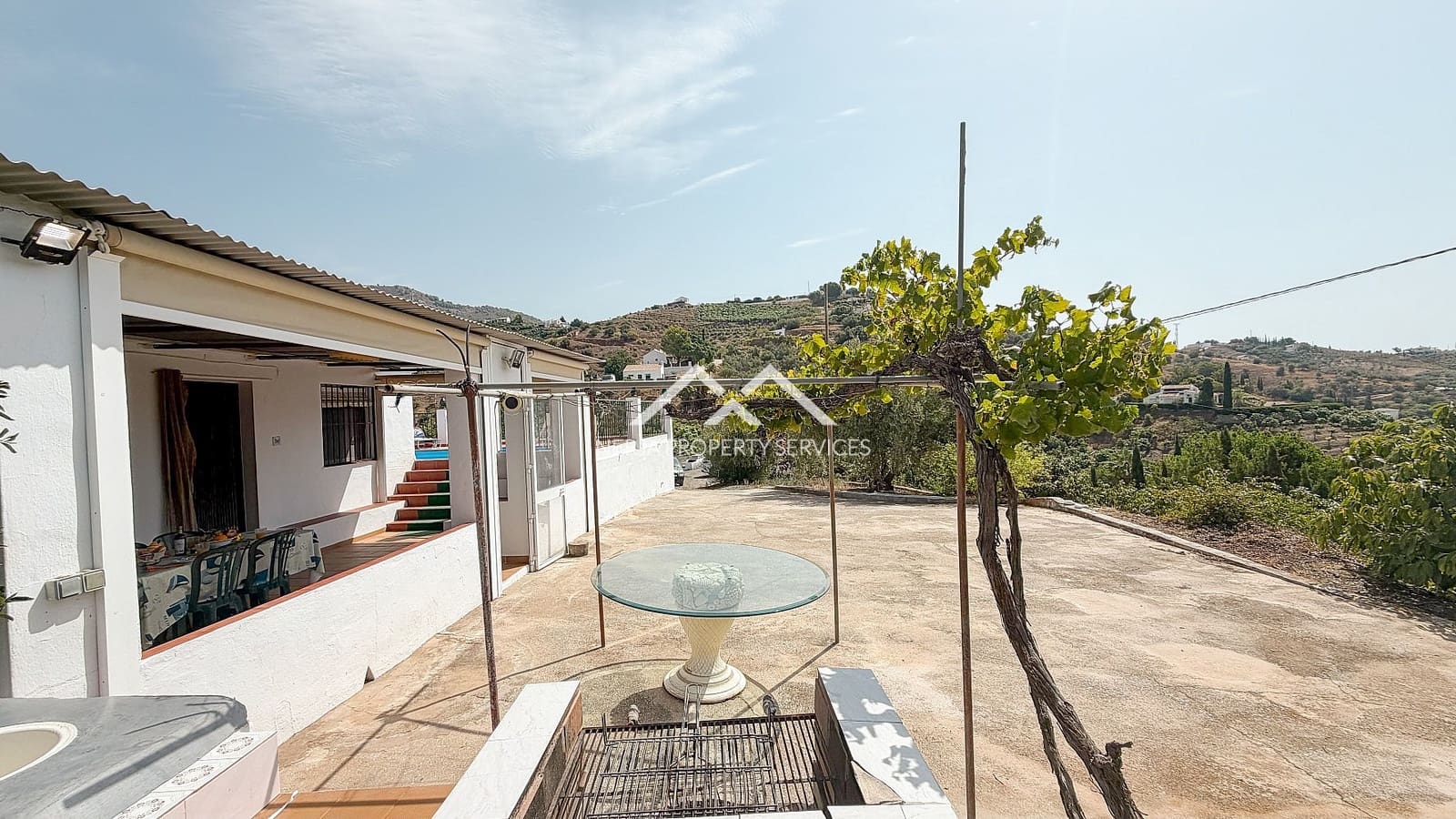 3 soveværelse Villa til salg i Frigiliana med swimmingpool garage - € 425.000 (Ref: 10026254)