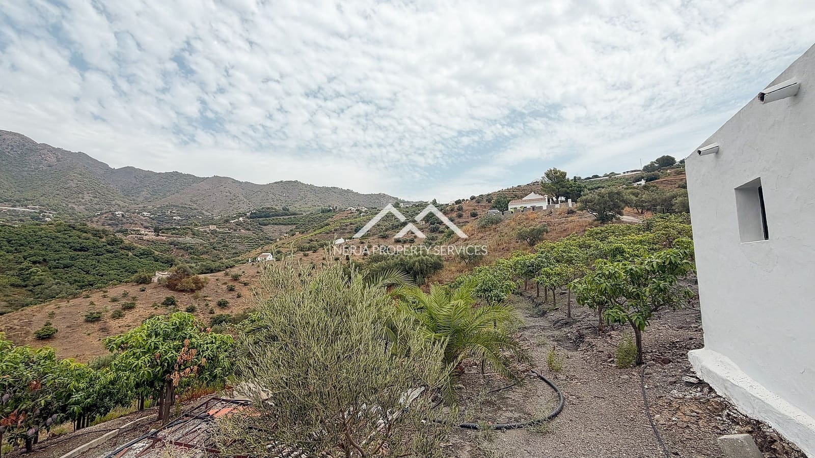 3 soveværelse Villa til salg i Frigiliana med swimmingpool garage - € 425.000 (Ref: 10026254)
