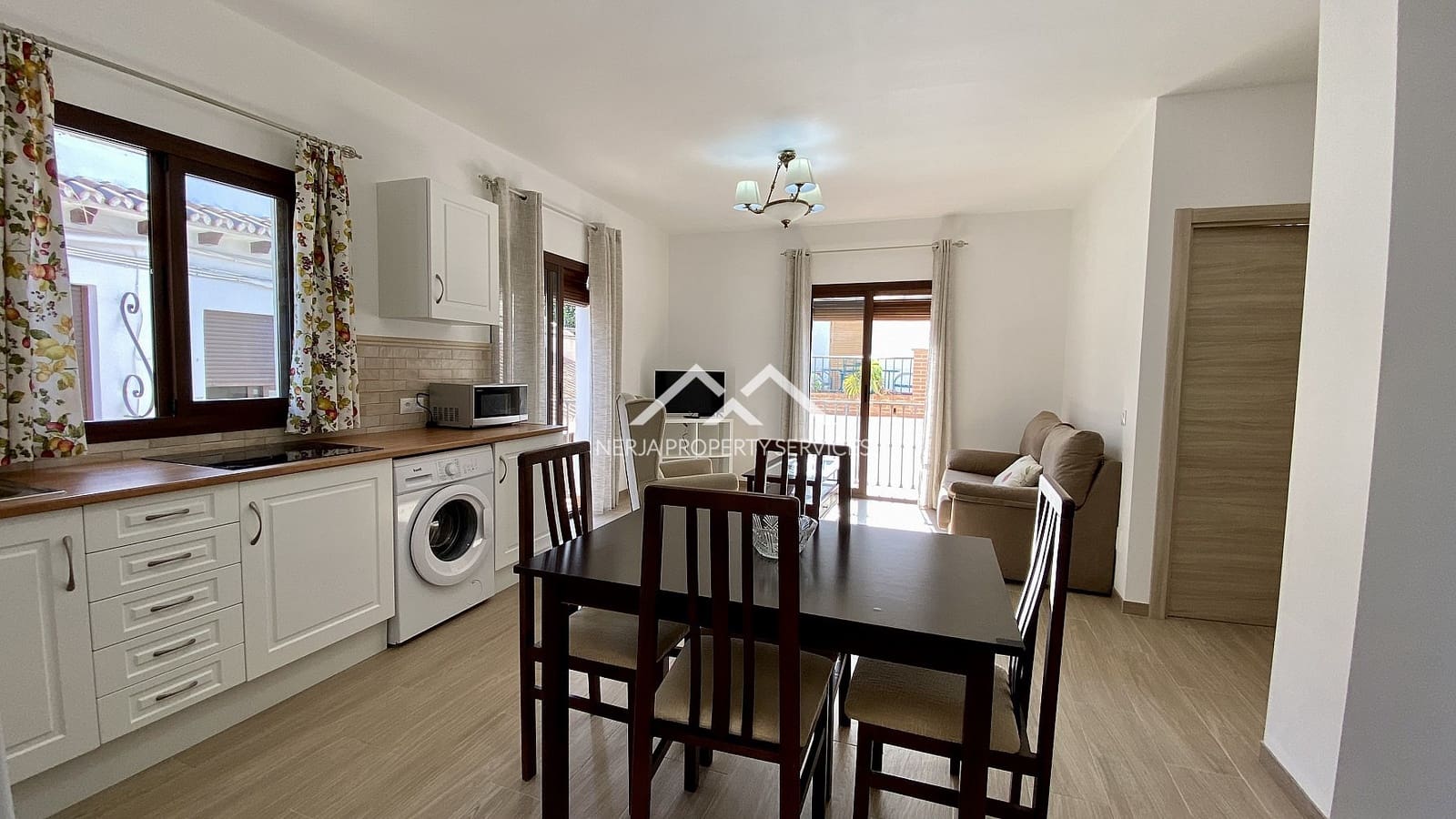 2 bedroom Apartment for rent in Maro - € 750 (Ref: 10034302)