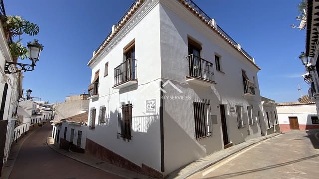 2 bedroom Apartment for rent in Maro, Nerja - € 750 (Ref: 10034302)