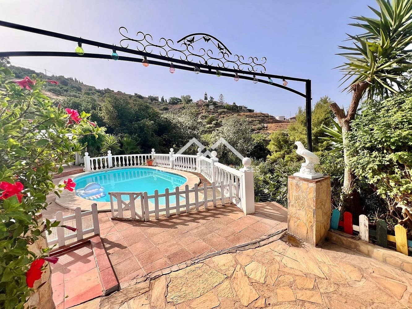 2 bedroom Finca/Country House for sale in Torrox with pool garage - € 390,000 (Ref: 10057587)
