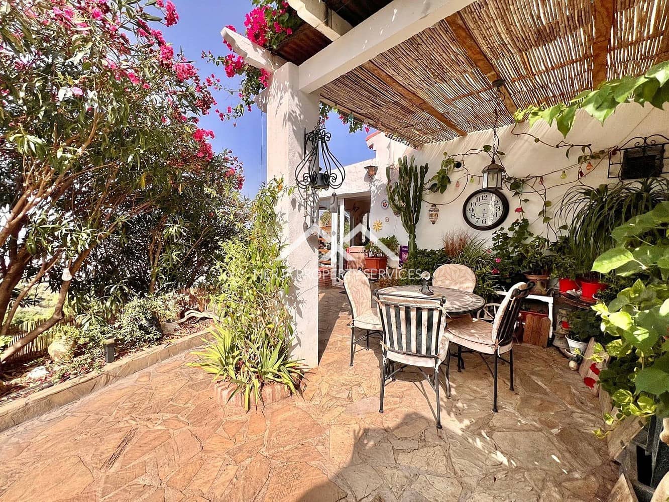 2 bedroom Finca/Country House for sale in Torrox with pool garage - € 390,000 (Ref: 10057587)