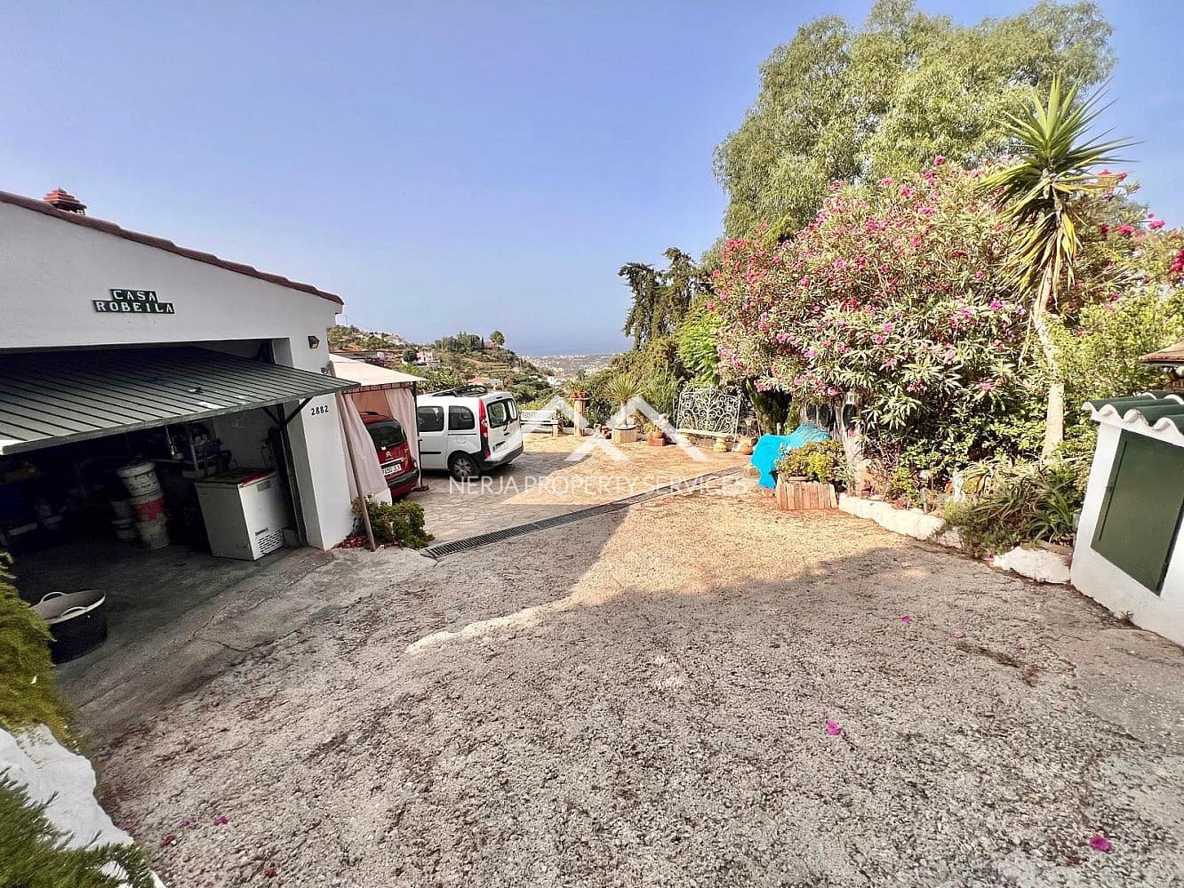 2 bedroom Finca/Country House for sale in Torrox with pool garage - € 390,000 (Ref: 10057587)