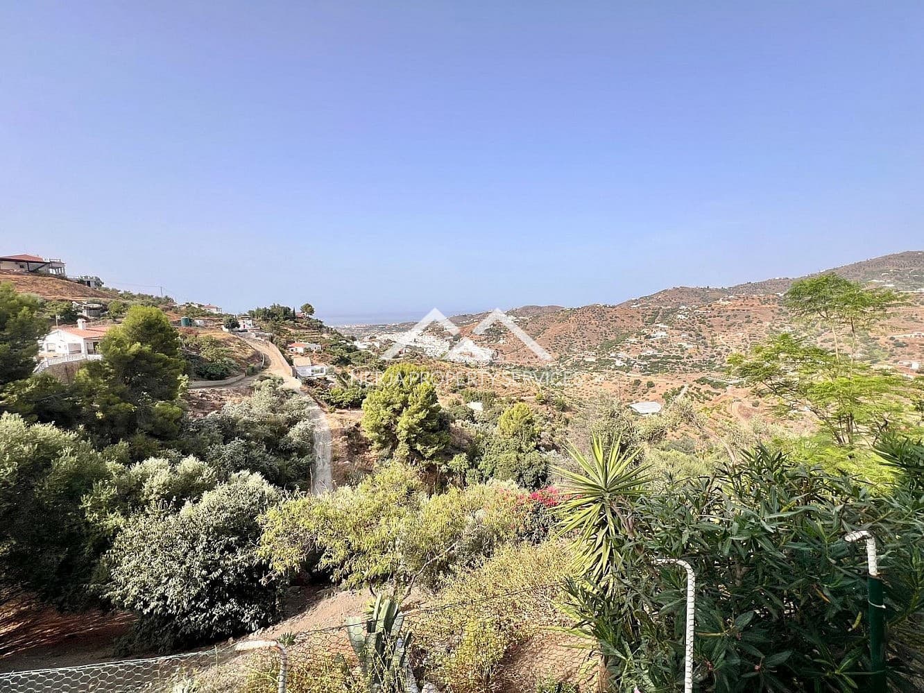 2 bedroom Finca/Country House for sale in Torrox with pool garage - € 390,000 (Ref: 10057587)