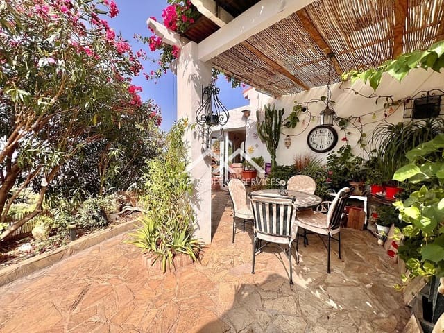 2 bedroom Finca/Country House for sale in Torrox Pueblo, Torrox with pool garage - € 390,000 (Ref: 10057587)