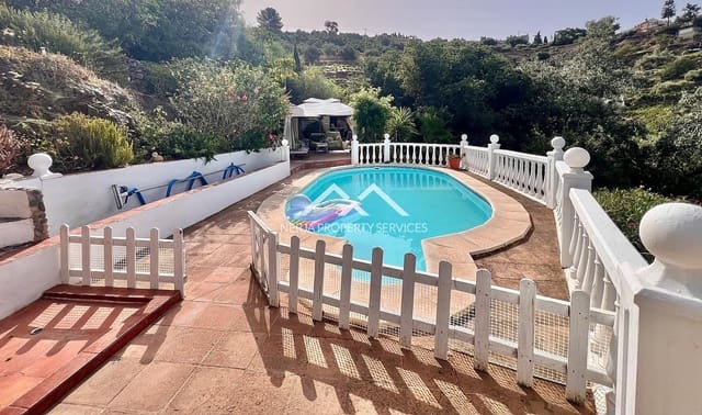 2 bedroom Finca/Country House for sale in Torrox Pueblo, Torrox with pool garage - € 390,000 (Ref: 10057587)