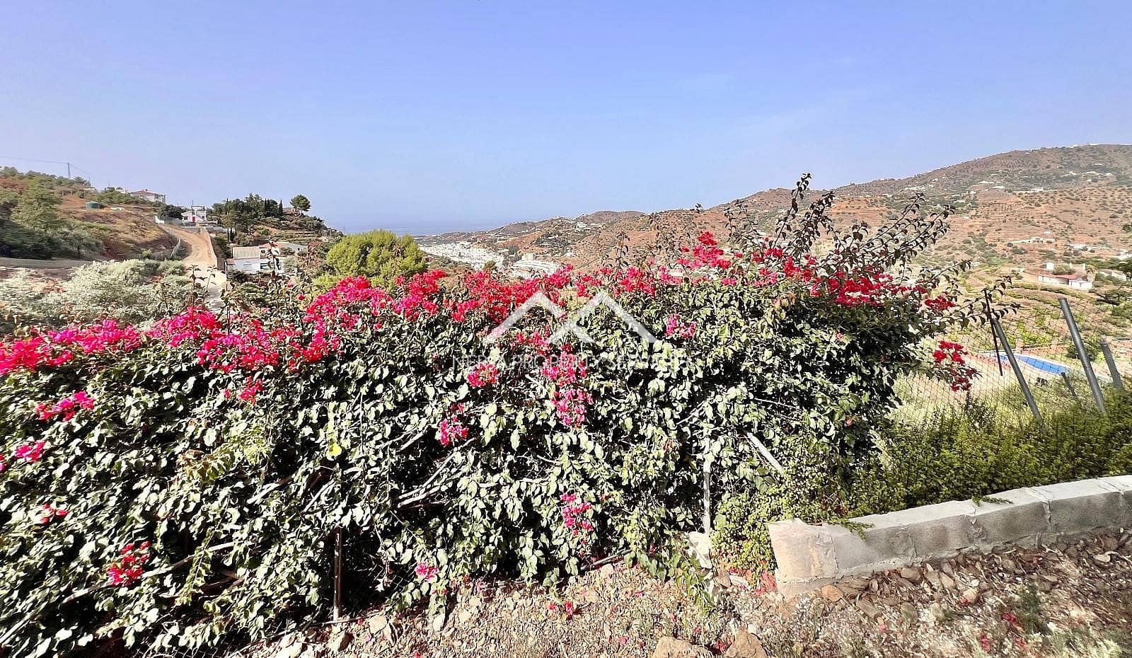 2 bedroom Finca/Country House for sale in Torrox with pool garage - € 390,000 (Ref: 10057587)