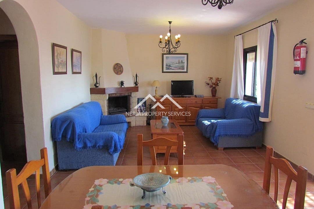 2 slaapkamer Villa te huur in Frigiliana met zwembad garage - € 1.600 (Ref: 10060527)