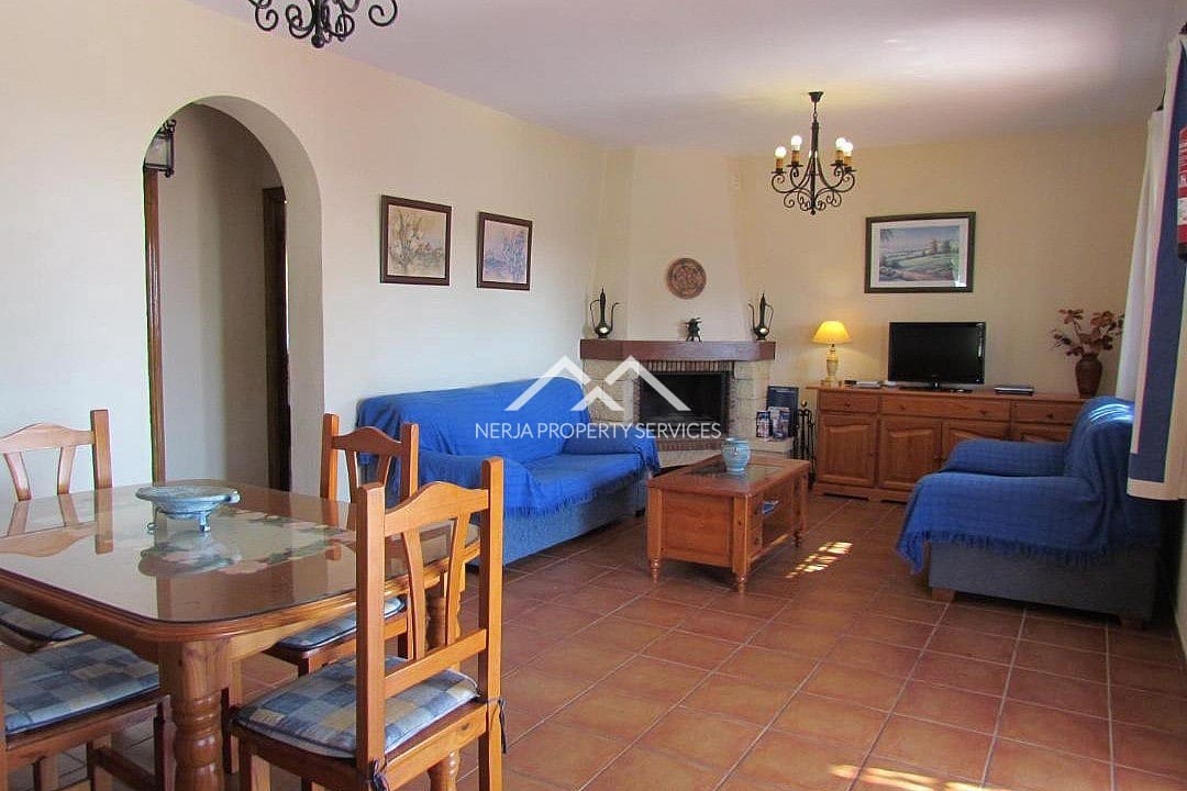 2 slaapkamer Villa te huur in Frigiliana met zwembad garage - € 1.600 (Ref: 10060527)