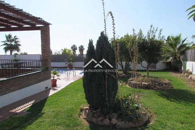 2 soveværelse Villa til leje i Frigiliana med swimmingpool garage - € 1.600 (Ref: 10060527)