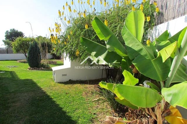 2 soveværelse Villa til leje i Frigiliana med swimmingpool garage - € 1.600 (Ref: 10060527)