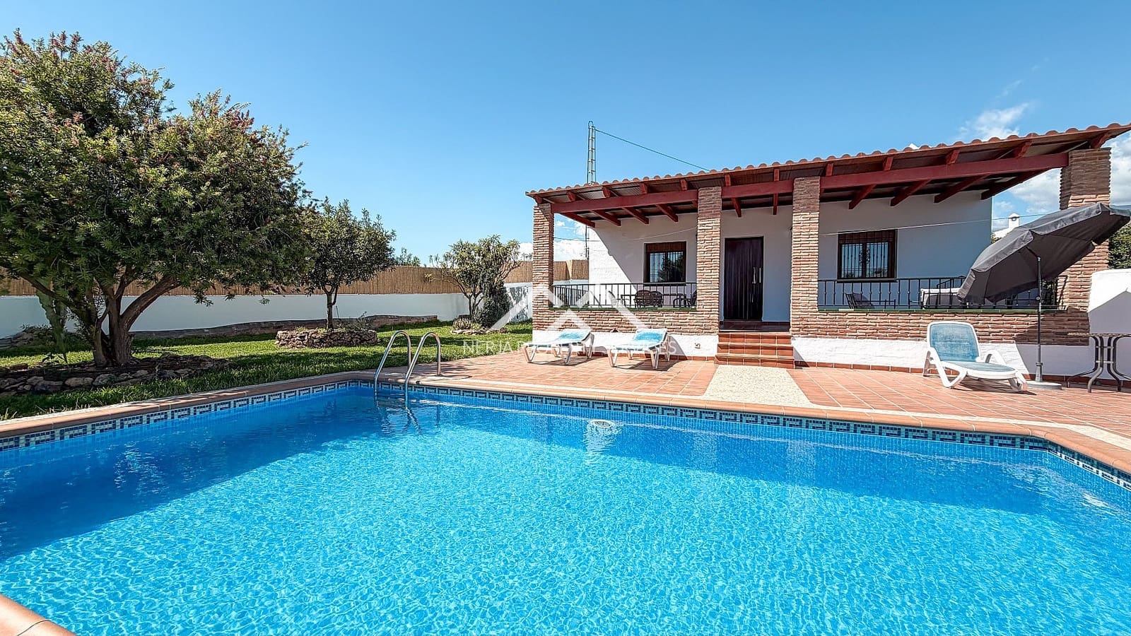 2 bedroom Villa for rent in Frigiliana with pool garage - € 1,600 (Ref: 10060527)
