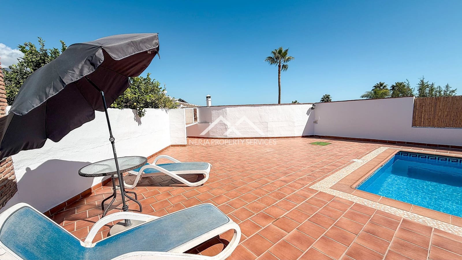 2 bedroom Villa for rent in Frigiliana with pool garage - € 1,600 (Ref: 10060527)