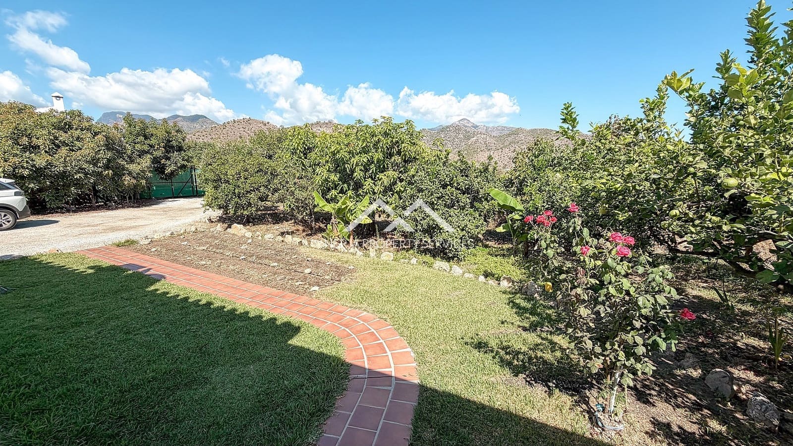 2 bedroom Villa for rent in Frigiliana with pool garage - € 1,600 (Ref: 10060527)