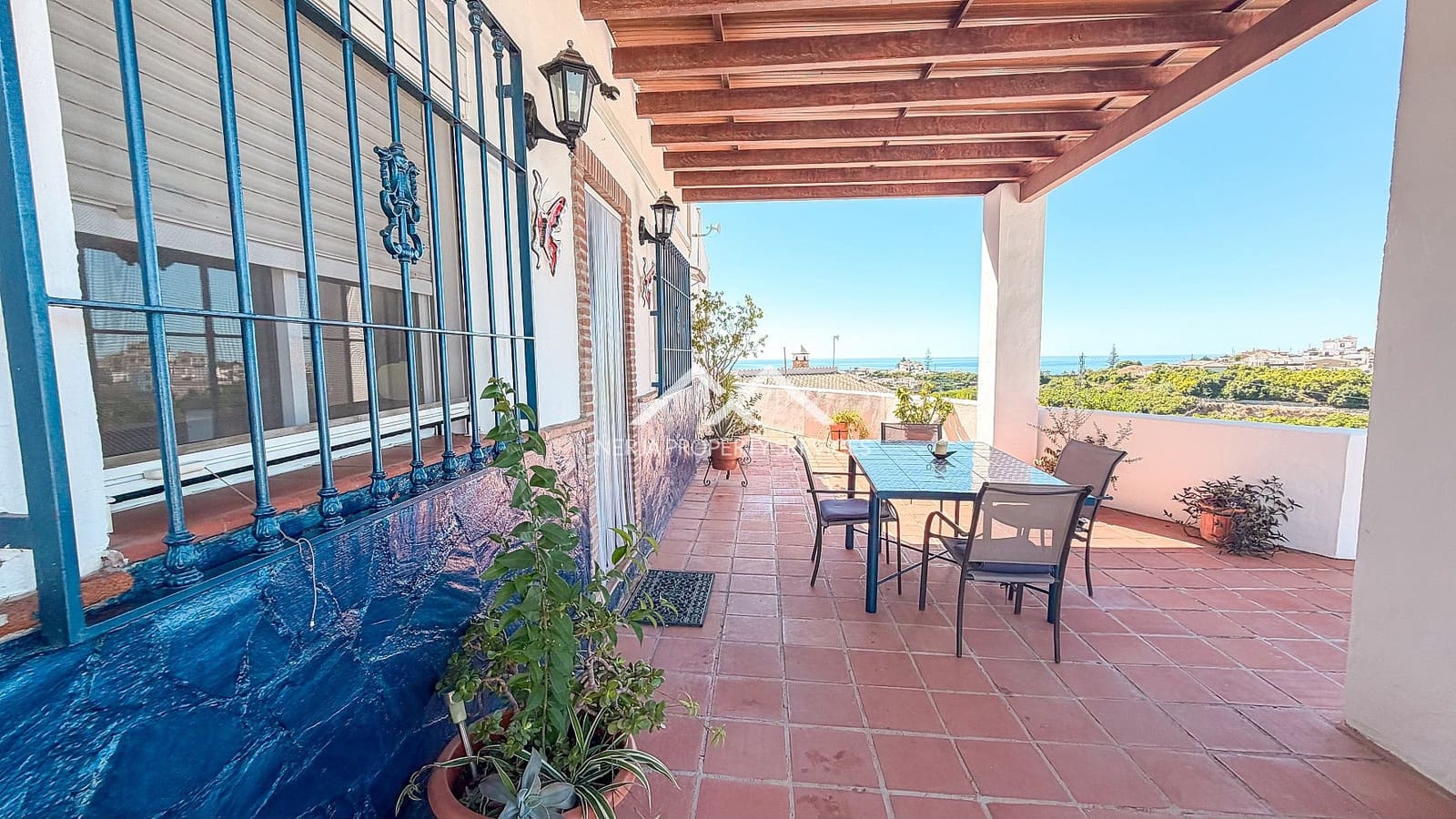 3 sypialnia Willa do wynajęcia w Nerja z basenem garażem - 1 700 € (Ref: 10101087)
