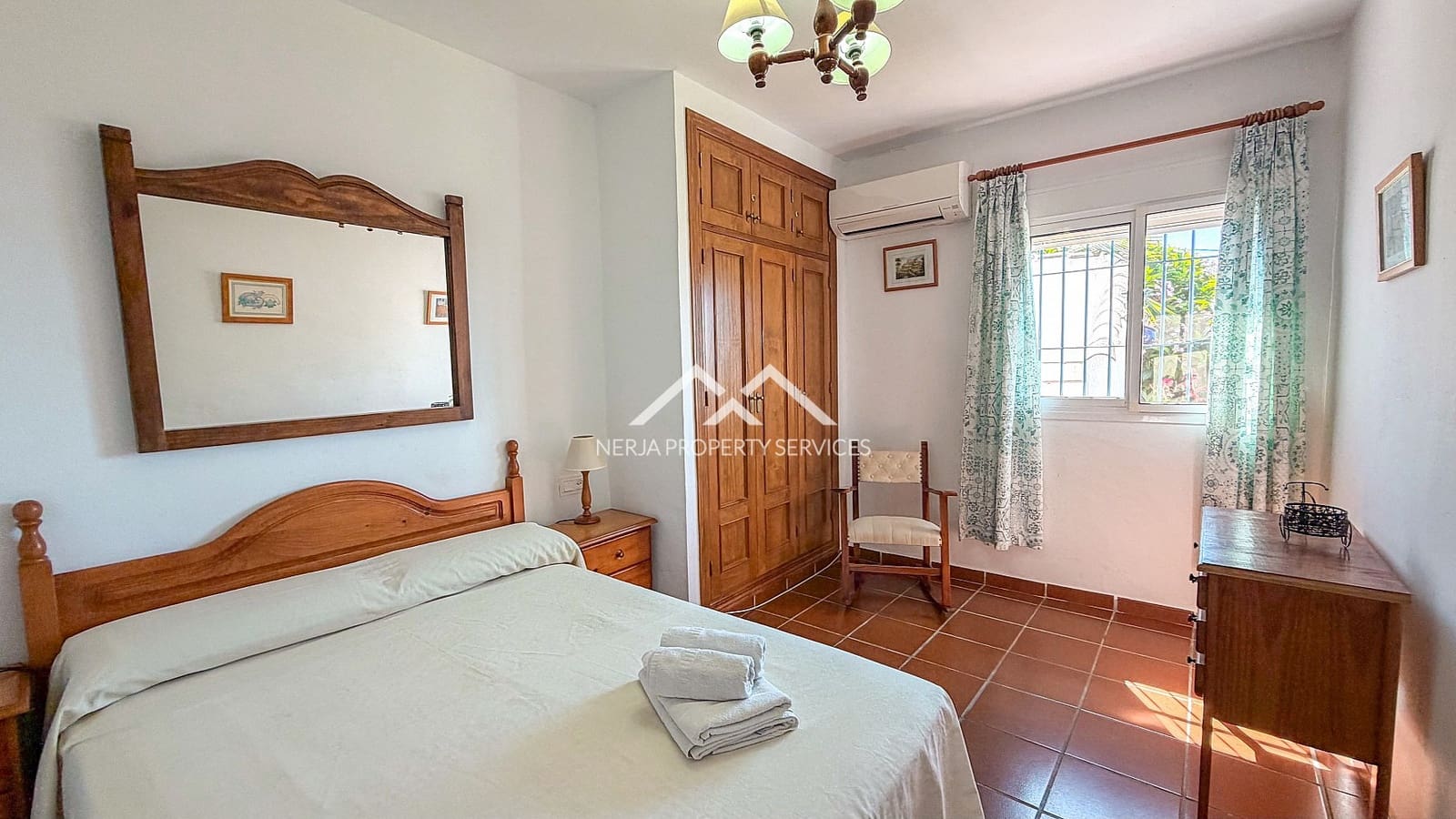 3 sypialnia Willa do wynajęcia w Nerja z basenem garażem - 1 700 € (Ref: 10101087)
