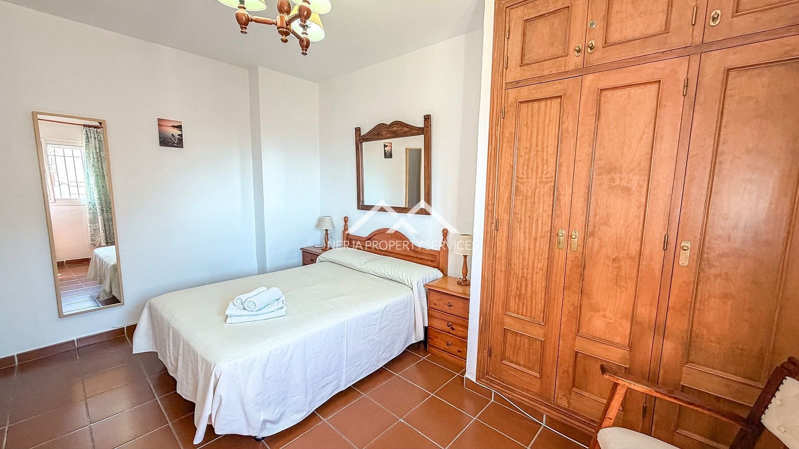 3 sypialnia Willa do wynajęcia w Nerja z basenem garażem - 1 700 € (Ref: 10101087)