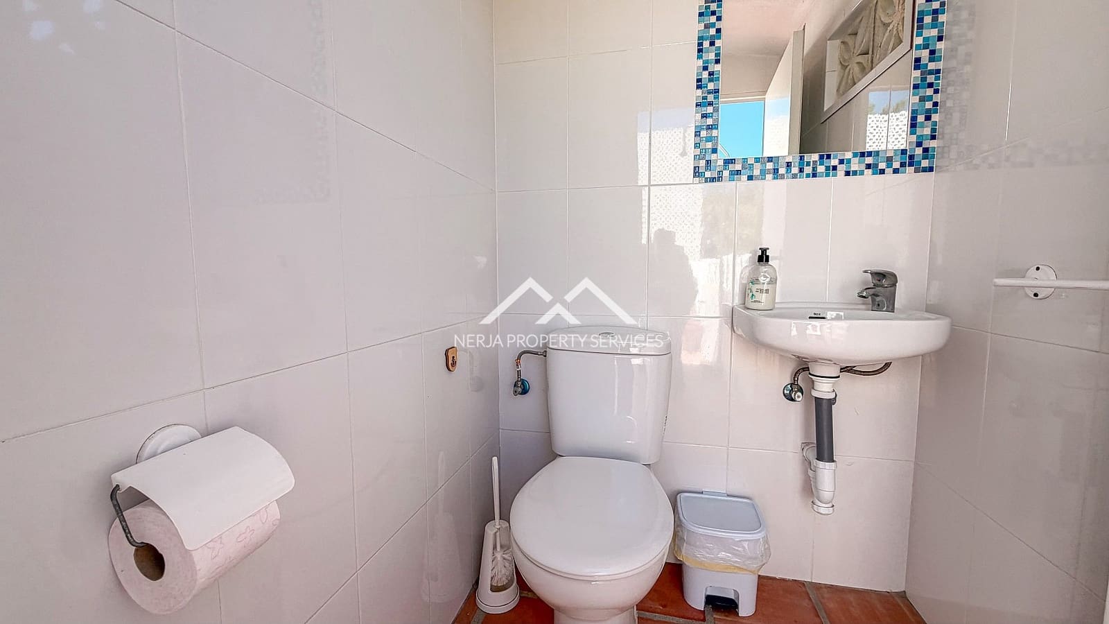 3 sypialnia Willa do wynajęcia w Nerja z basenem garażem - 1 700 € (Ref: 10101087)