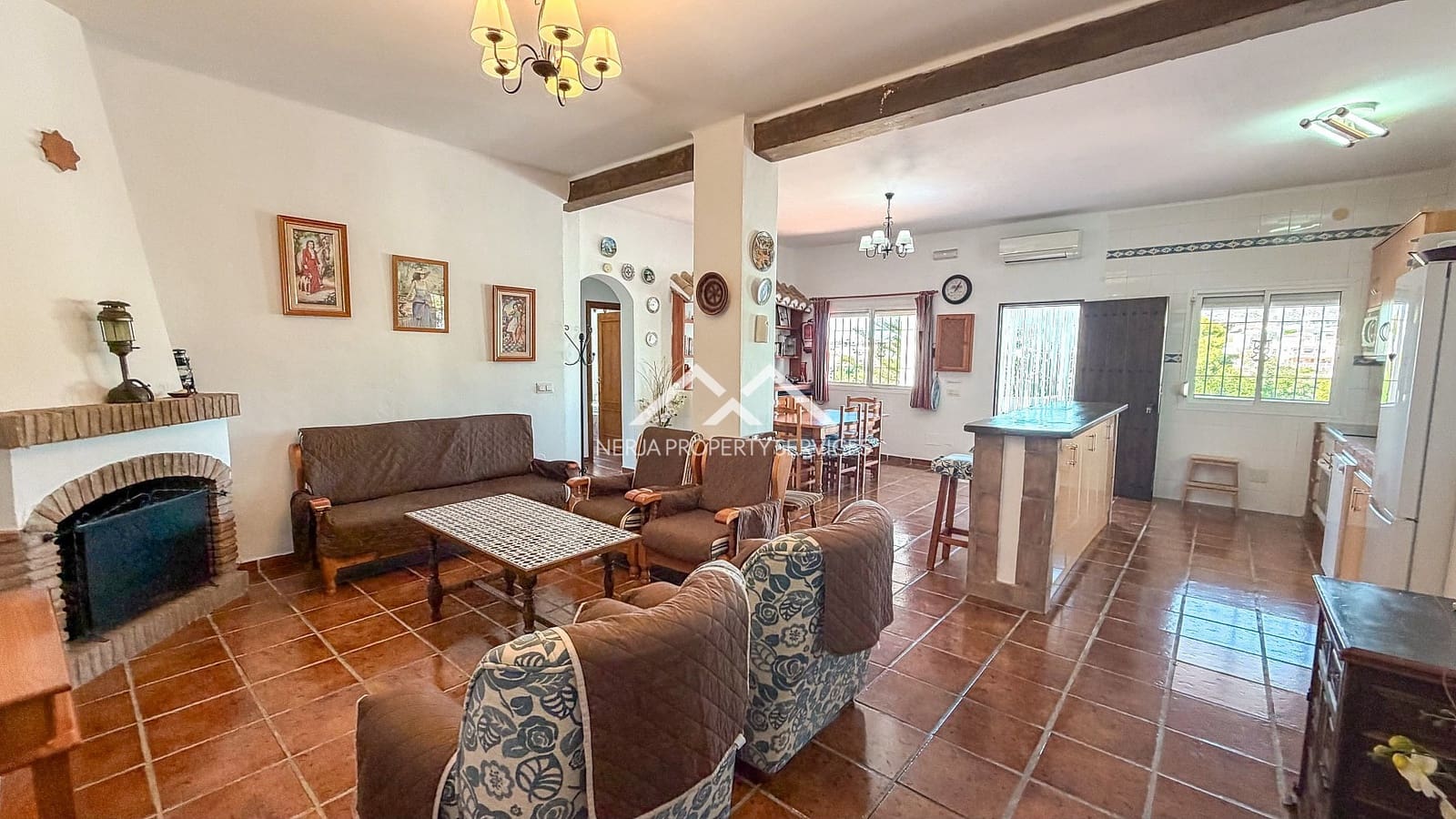 3 sypialnia Willa do wynajęcia w Nerja z basenem garażem - 1 700 € (Ref: 10101087)