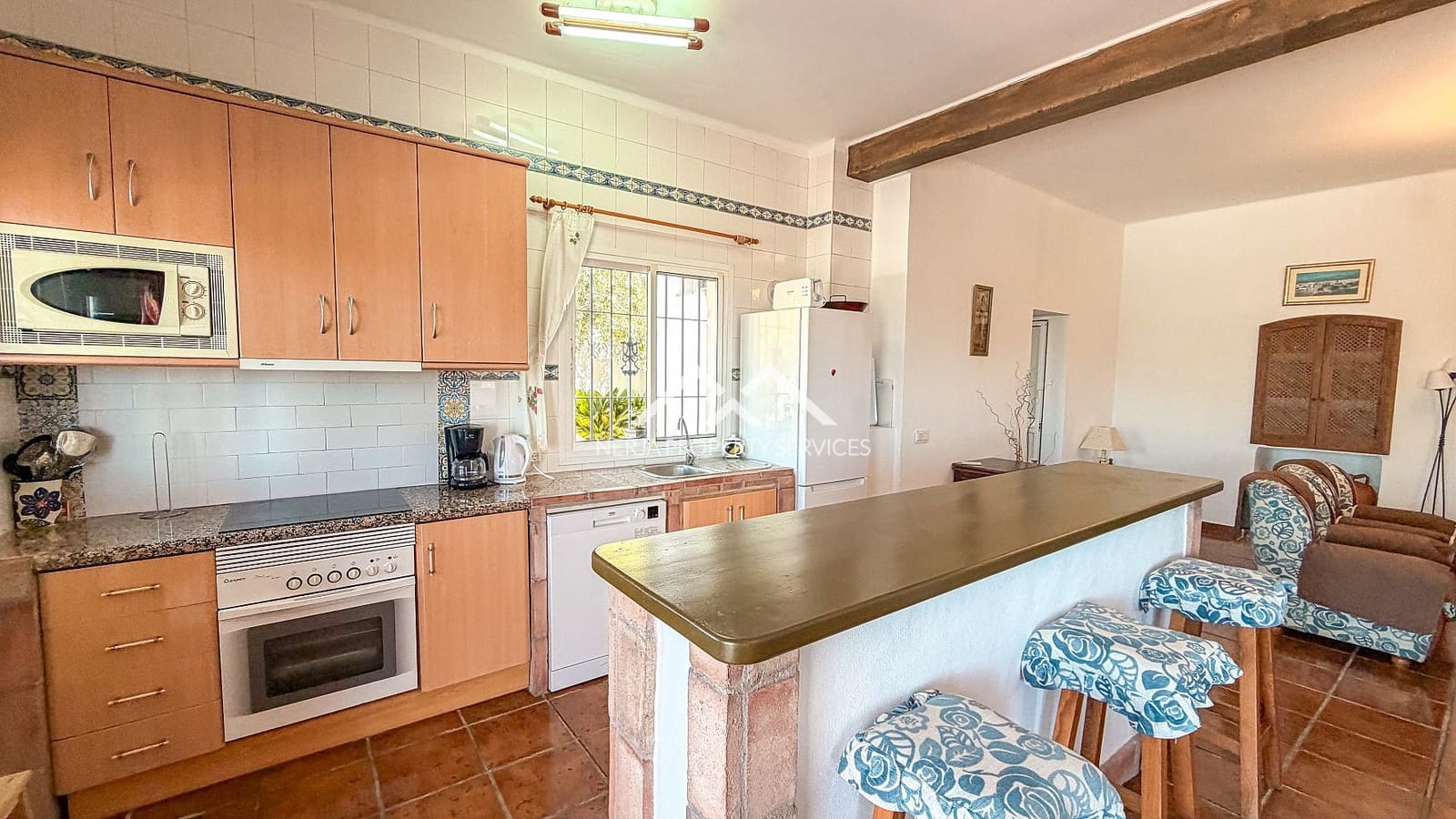 3 sypialnia Willa do wynajęcia w Nerja z basenem garażem - 1 700 € (Ref: 10101087)