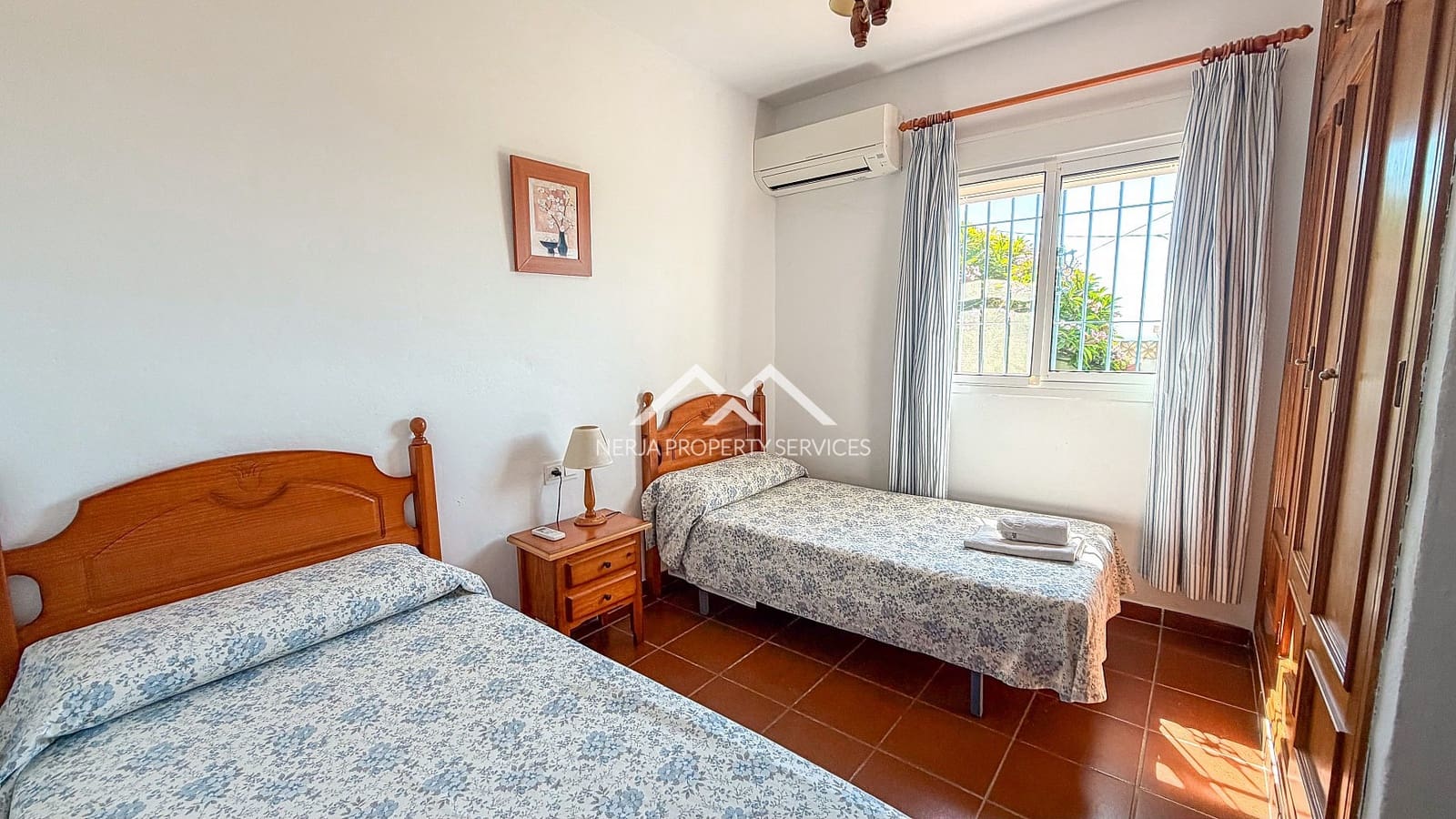 3 sypialnia Willa do wynajęcia w Nerja z basenem garażem - 1 700 € (Ref: 10101087)