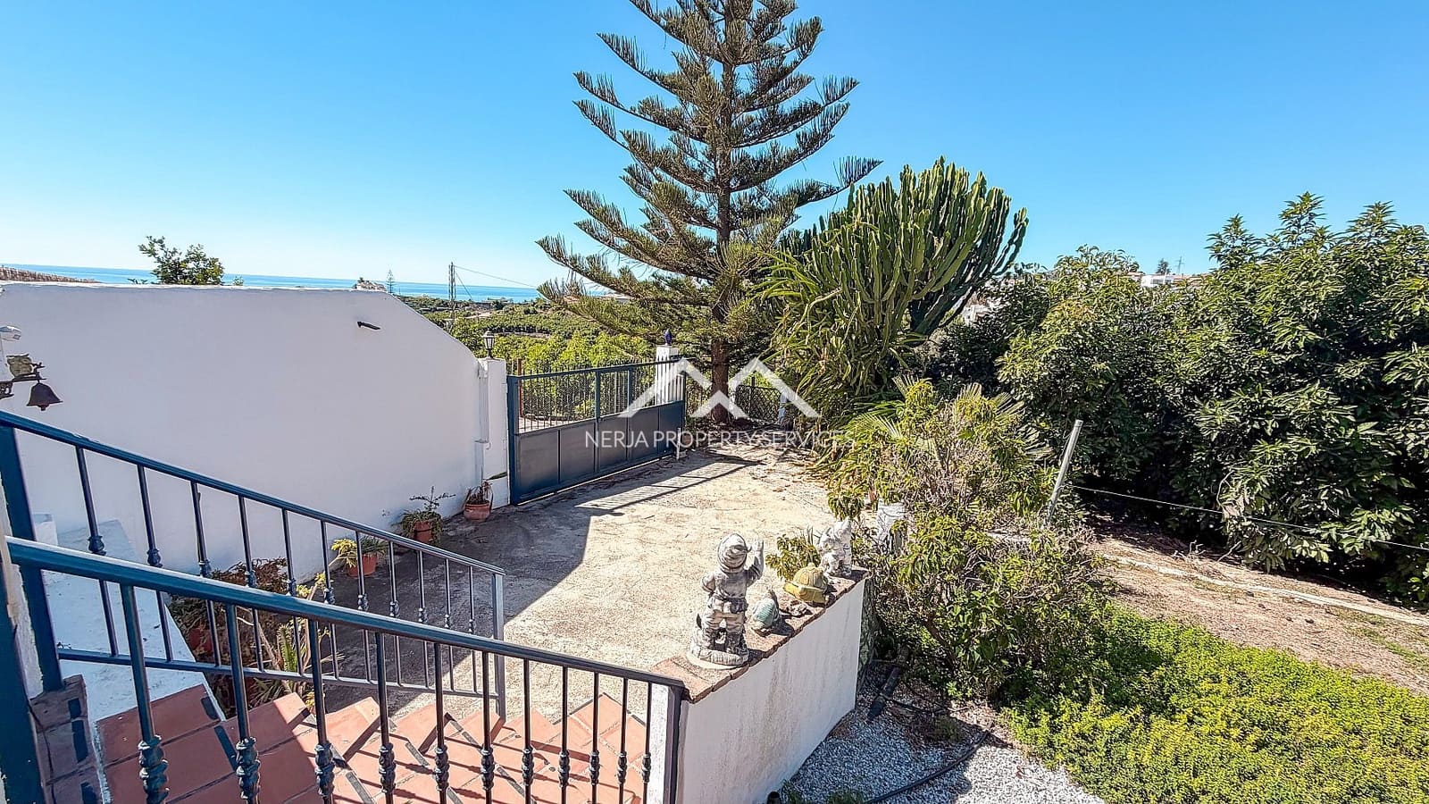 3 sypialnia Willa do wynajęcia w Nerja z basenem garażem - 1 700 € (Ref: 10101087)