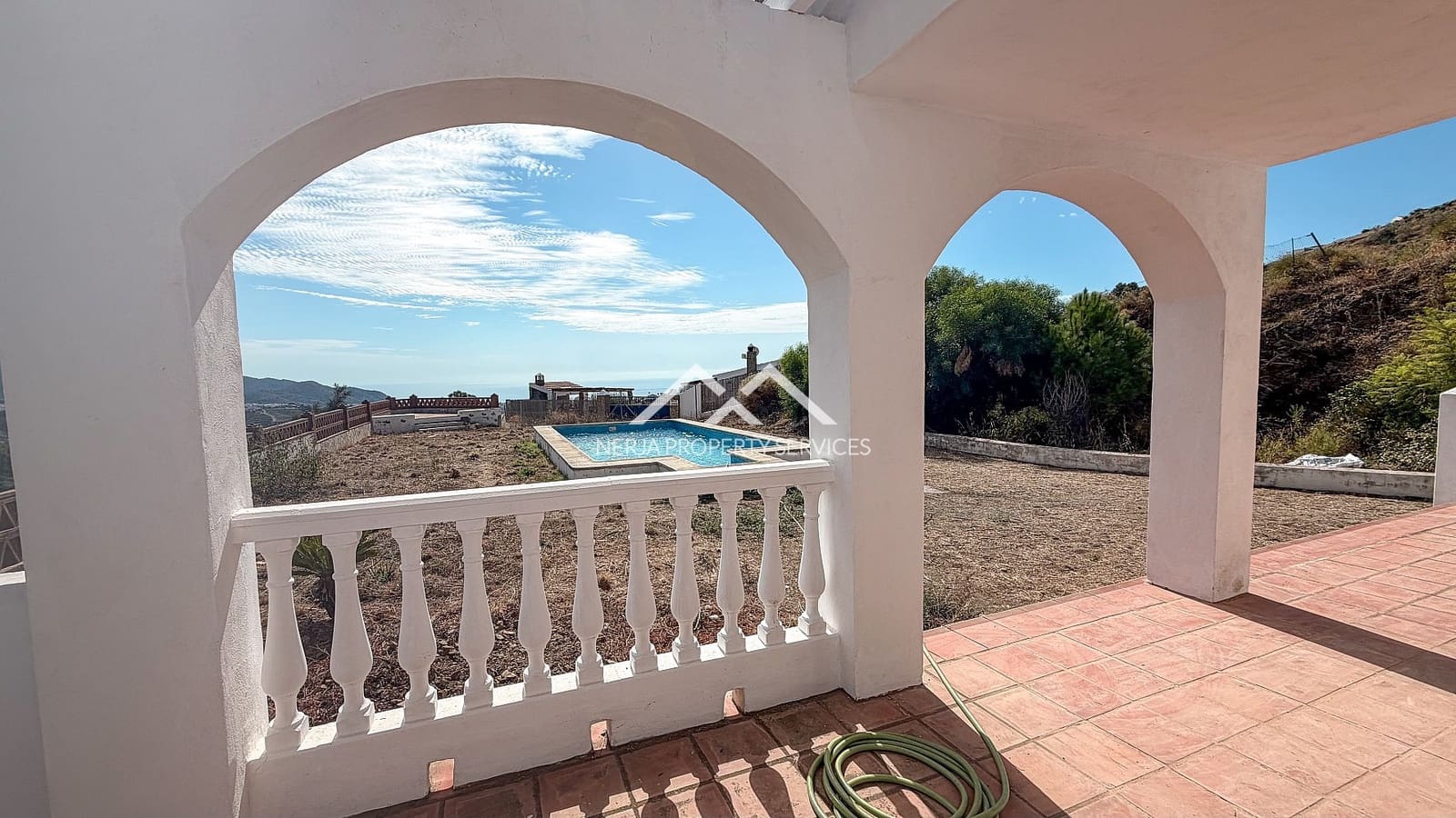 2 bedroom Villa for sale in Frigiliana with pool garage - € 395,000 (Ref: 10117489)