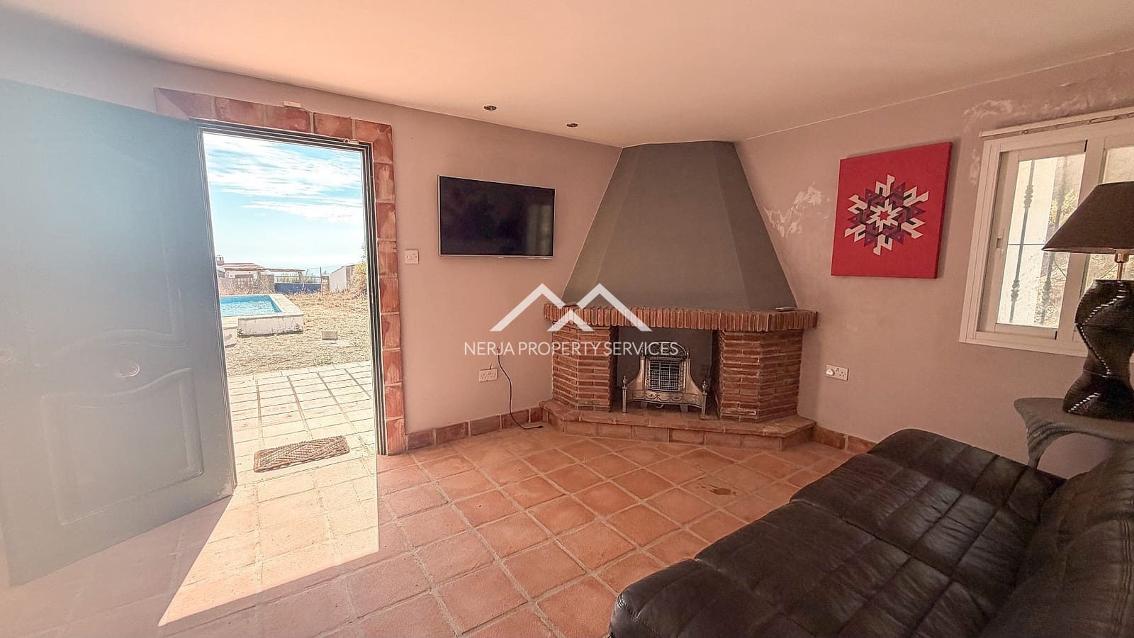 2 bedroom Villa for sale in Frigiliana with pool garage - € 395,000 (Ref: 10117489)