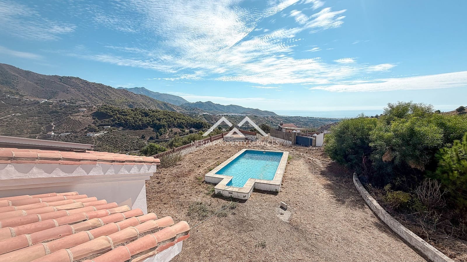 2 bedroom Villa for sale in Frigiliana with pool garage - € 395,000 (Ref: 10117489)