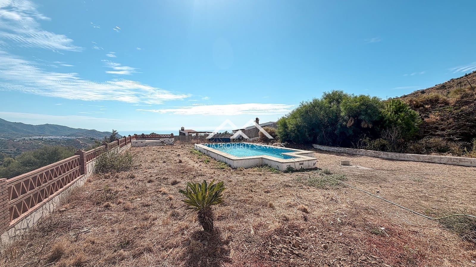 2 bedroom Villa for sale in Frigiliana with pool garage - € 395,000 (Ref: 10117489)