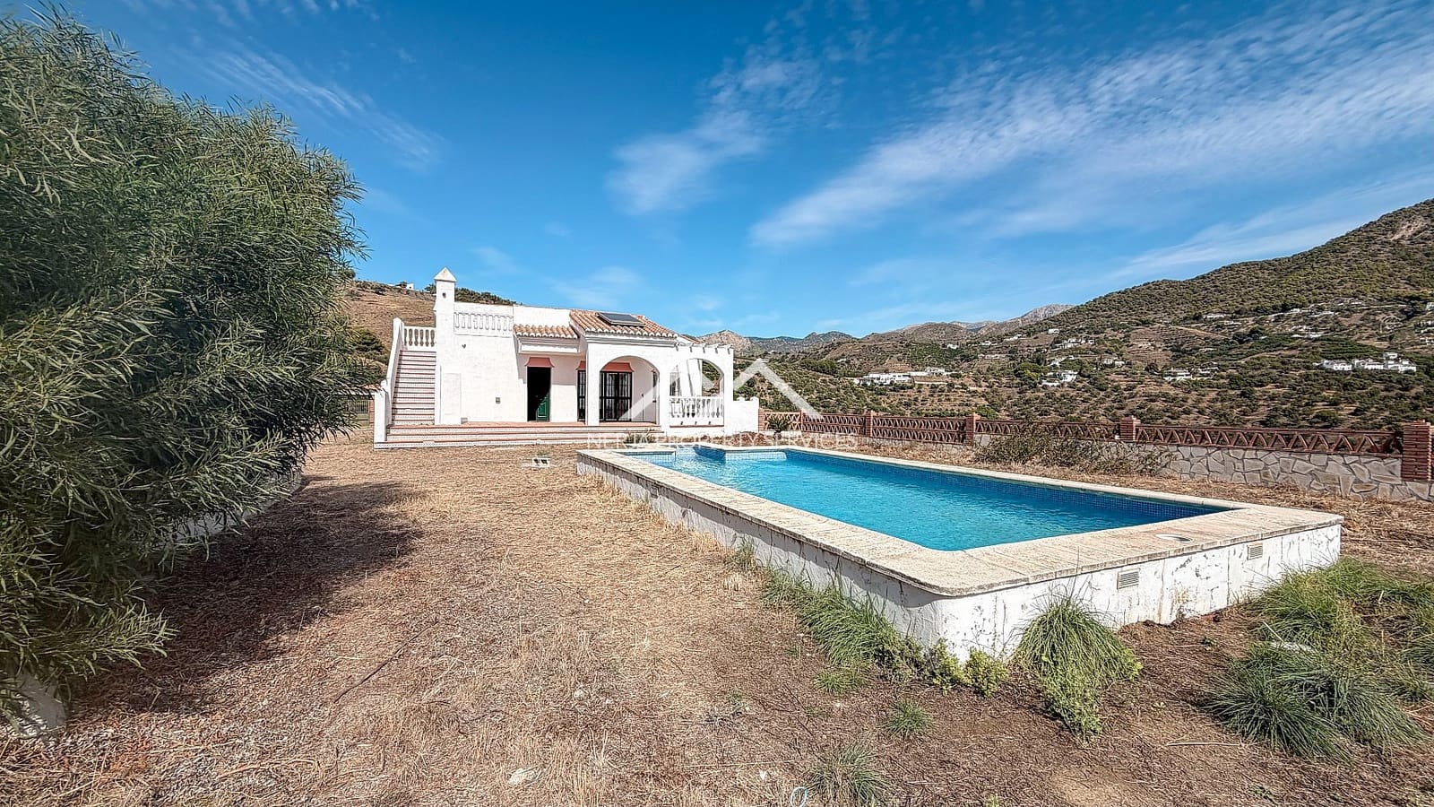 2 bedroom Villa for sale in Frigiliana with pool garage - € 395,000 (Ref: 10117489)