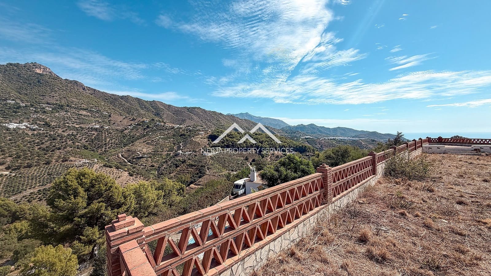 2 bedroom Villa for sale in Frigiliana with pool garage - € 395,000 (Ref: 10117489)