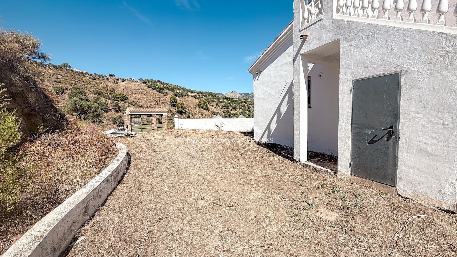 2 bedroom Villa for sale in Frigiliana with pool garage - € 395,000 (Ref: 10117489)