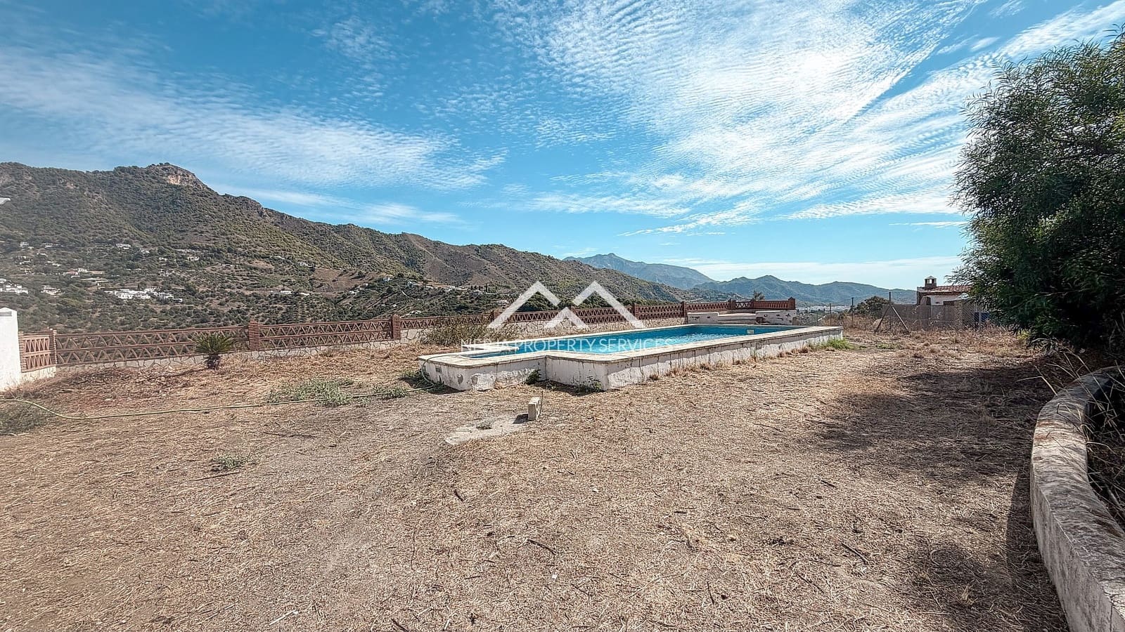 2 bedroom Villa for sale in Frigiliana with pool garage - € 395,000 (Ref: 10117489)