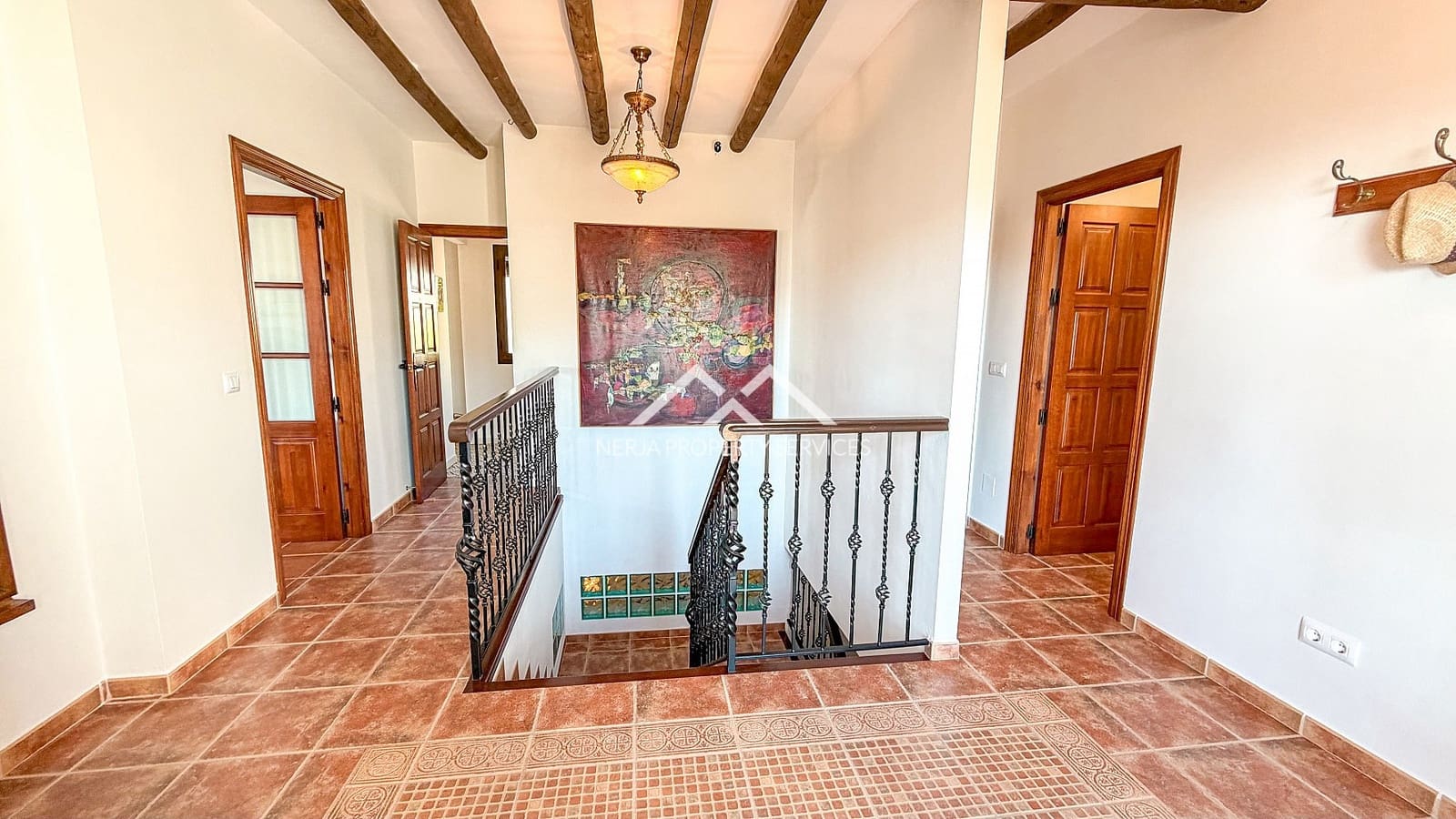 5 bedroom Villa for sale in Frigiliana with pool garage - € 1,295,000 (Ref: 10124769)