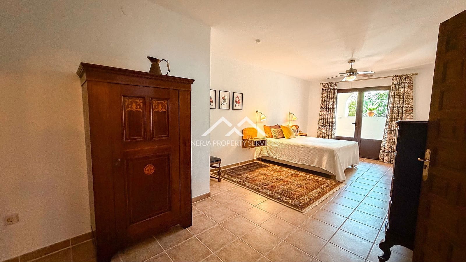 5 bedroom Villa for sale in Frigiliana with pool garage - € 1,295,000 (Ref: 10124769)