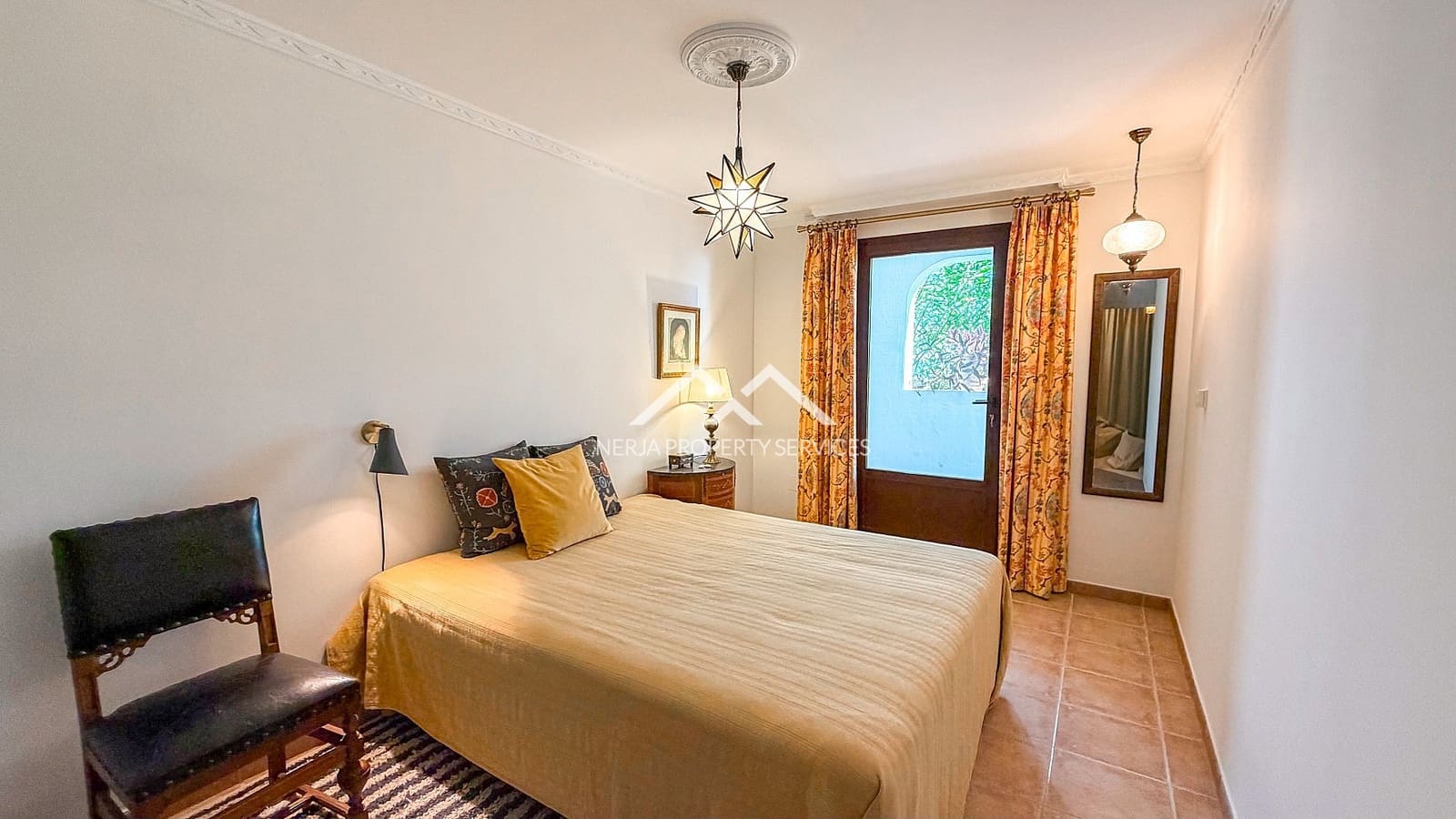 5 bedroom Villa for sale in Frigiliana with pool garage - € 1,295,000 (Ref: 10124769)