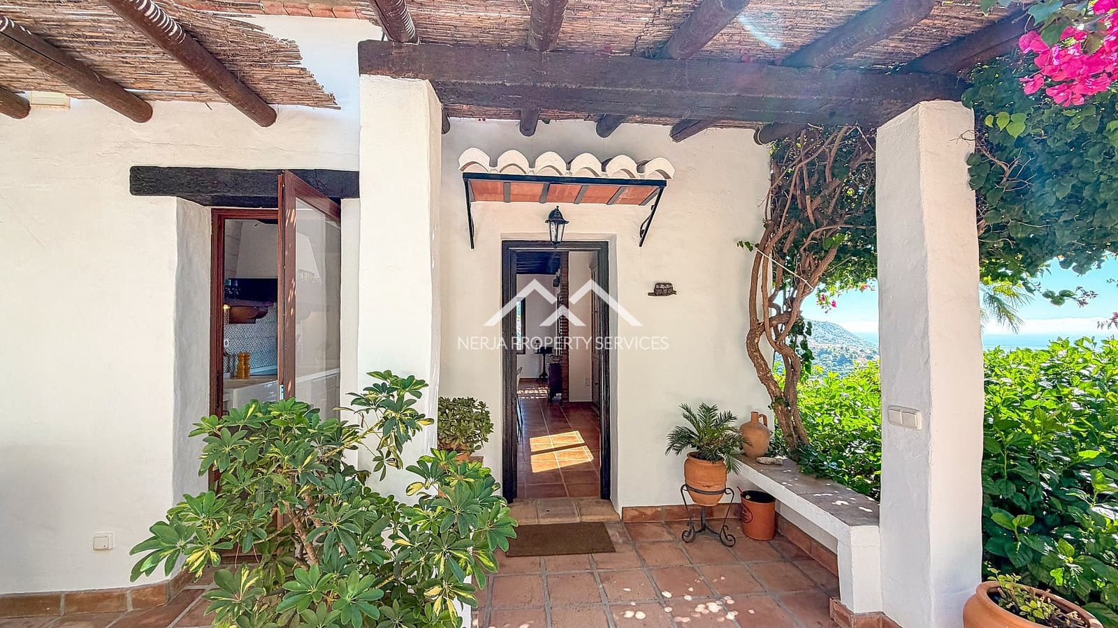 5 bedroom Villa for sale in Frigiliana with pool garage - € 1,295,000 (Ref: 10124769)
