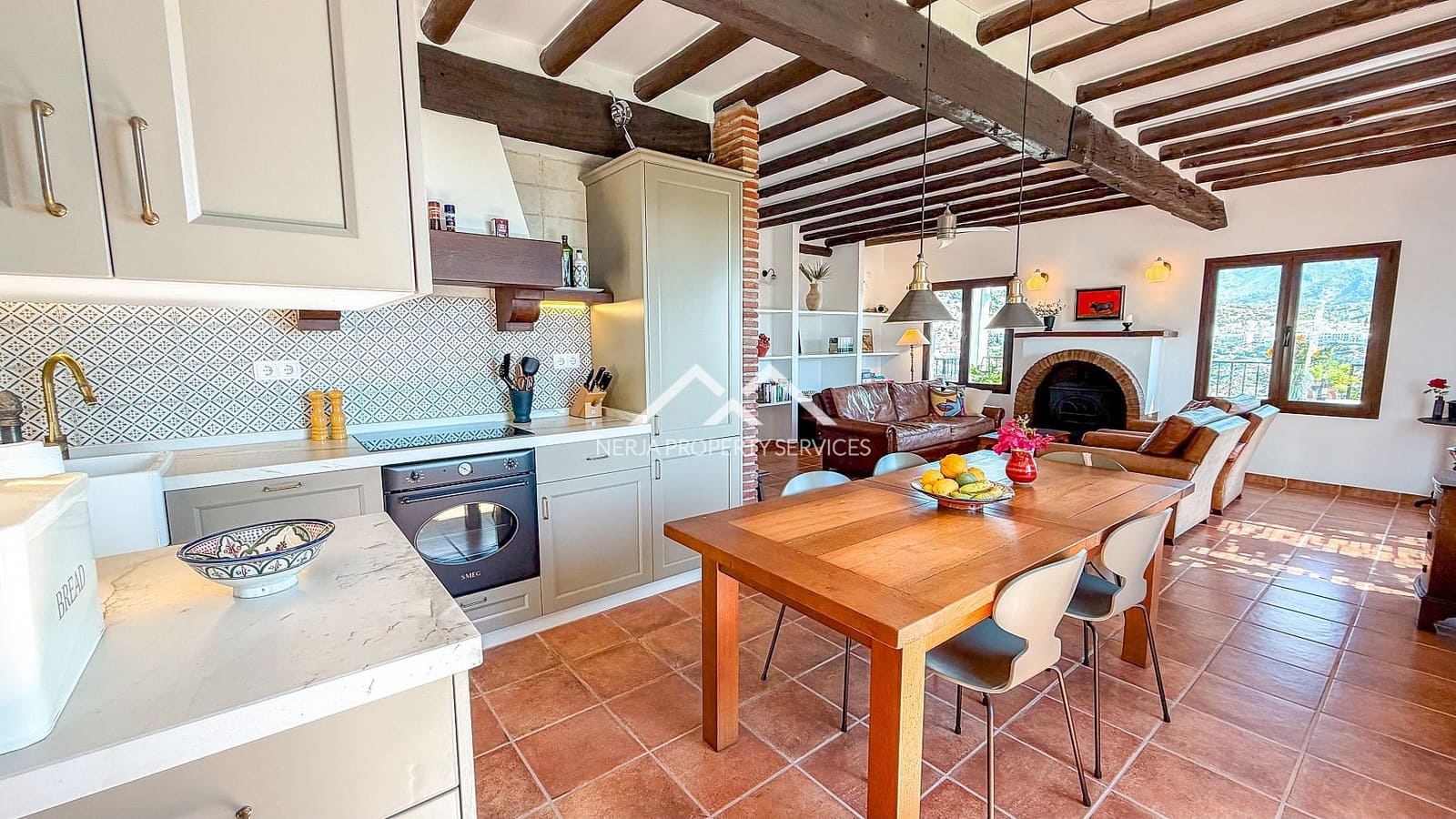 5 bedroom Villa for sale in Frigiliana with pool garage - € 1,295,000 (Ref: 10124769)