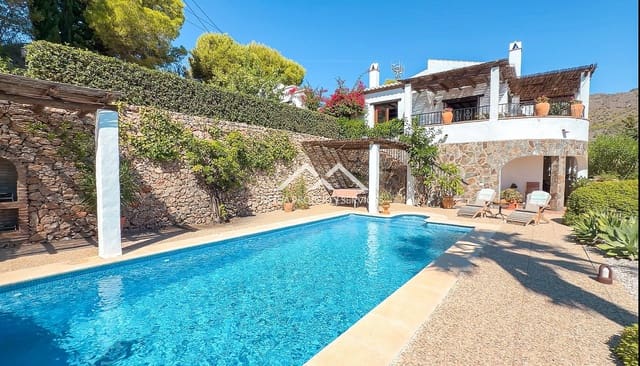 5 bedroom Villa for sale in Frigiliana with pool garage - € 1,295,000 (Ref: 10124769)
