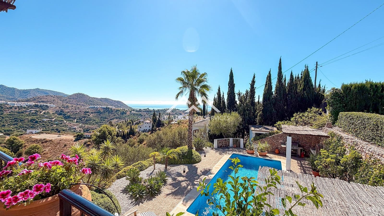 5 bedroom Villa for sale in Frigiliana with pool garage - € 1,295,000 (Ref: 10124769)