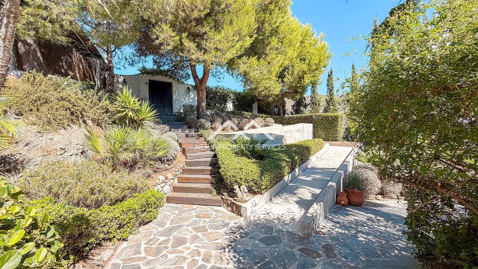 5 bedroom Villa for sale in Frigiliana with pool garage - € 1,295,000 (Ref: 10124769)