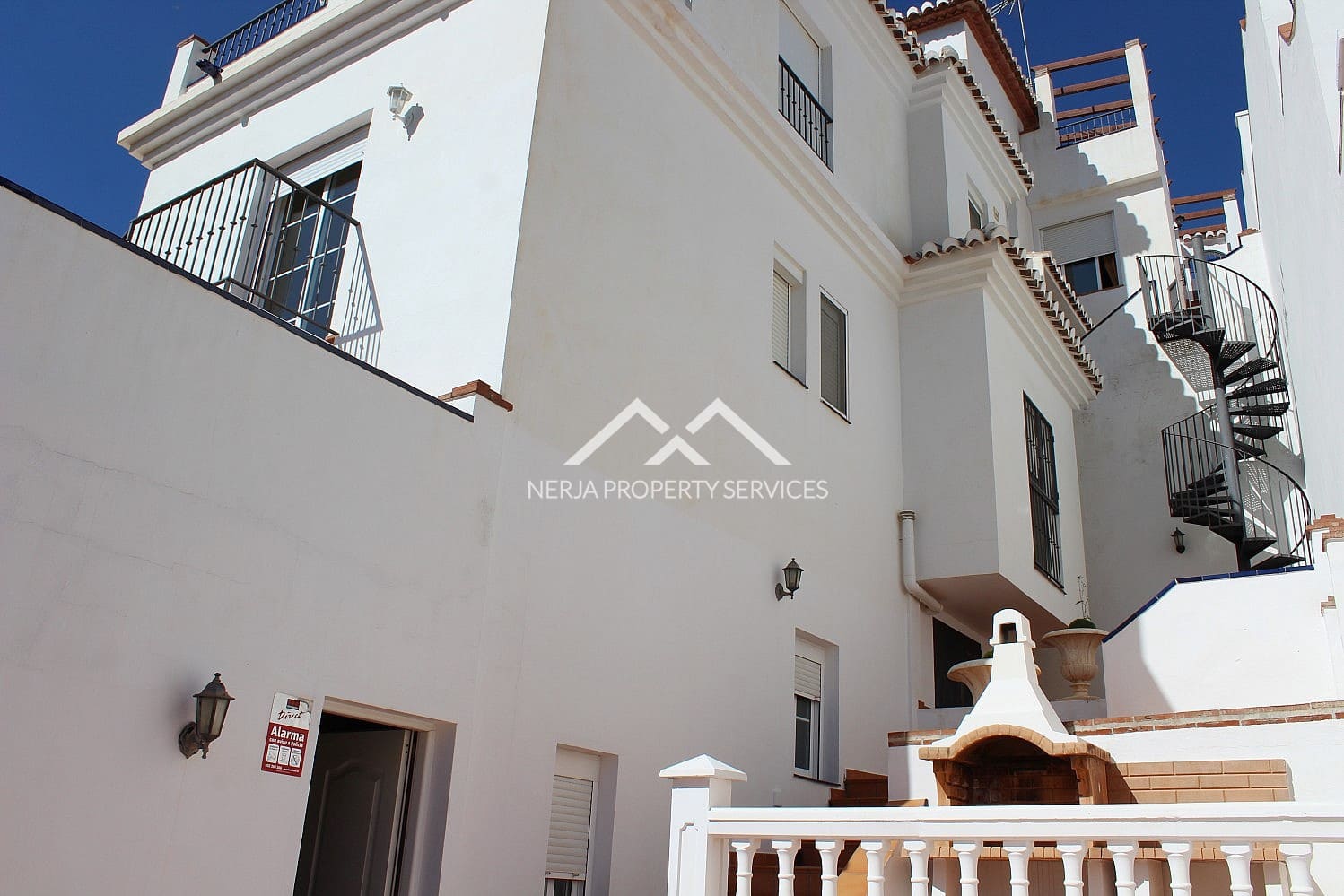 4 Zimmer Doppelhaus zu verkaufen in Frigiliana mit Pool Garage - 415.000 € (Ref: 10140166)